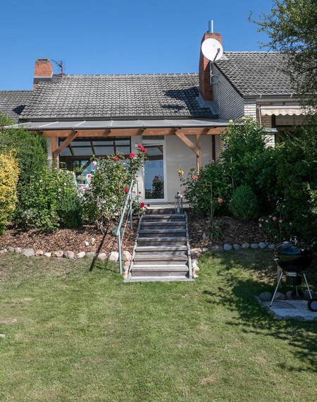 rosengarten-am-feldrand-lenste-113089-3463189